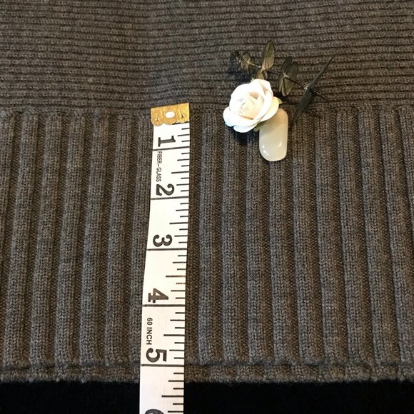 BANANA REPUBLIC Women's Short-Sleeved Sweater Charcoal Gray Sz S - Picture 10 of 11